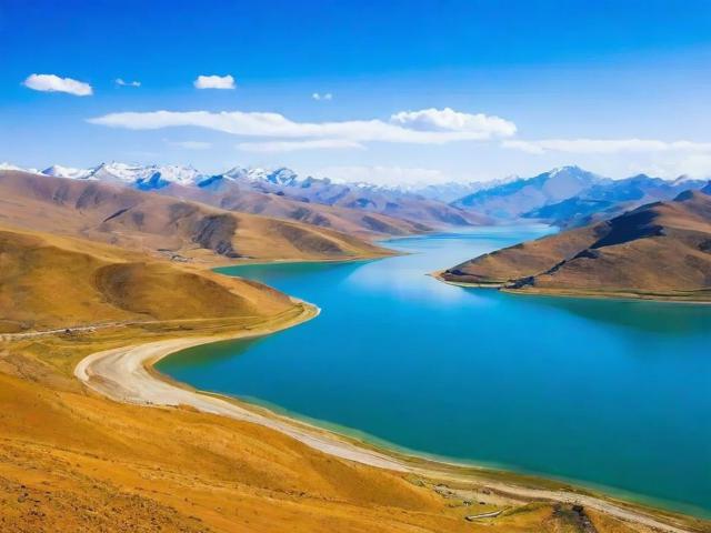 适合年轻人、避开老年团的旅游景点有哪些?