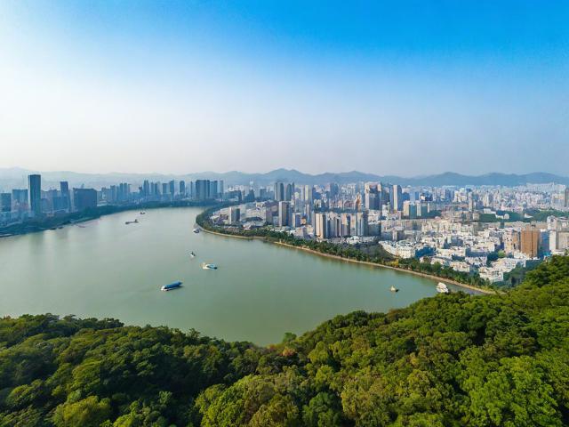 苏州西山景区旅游攻略,有哪些必玩景点和美食推荐?
