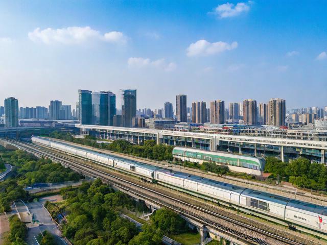 七星岗站附近有什么旅游景点?