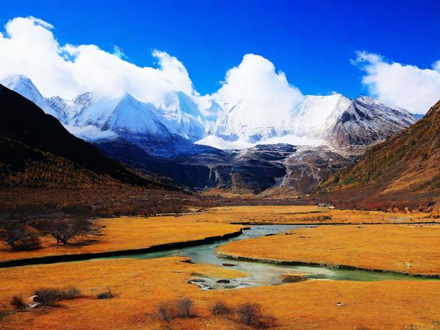 甘孜有哪些旅游景点,甘孜地区有哪些值得一游的旅游景点?