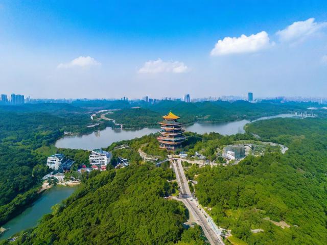 绥中最著名的旅游景点有哪些?