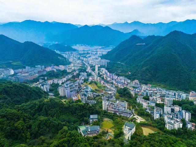 雅安风景区旅游景点,雅安风景区有哪些不容错过的旅游景点?
