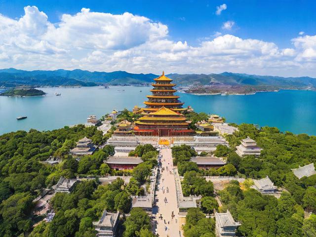 澳门旅游景点大全里,哪些景点最具特色值得一游呢?