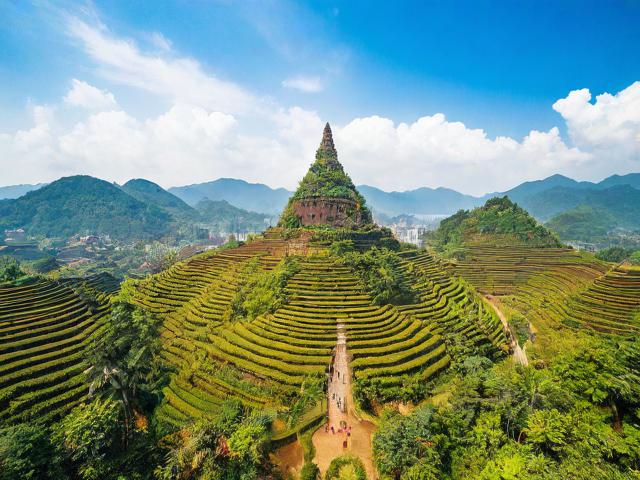 德宏有哪些值得一游的热门旅游景点?