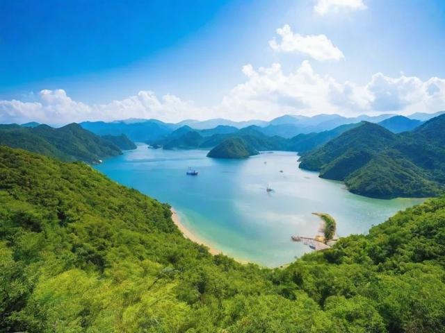 两天半旅游资讯(两天半旅游资讯怎么写)