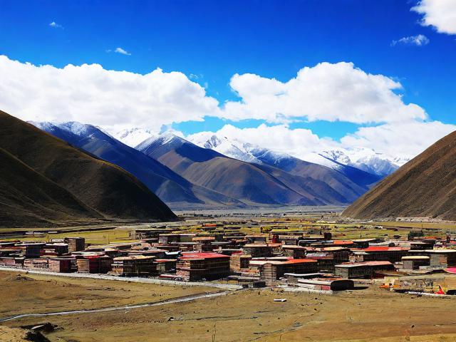 新都桥旅游景点,新都桥有哪些不容错过的旅游景点?