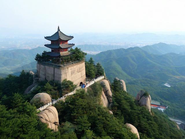 崆峒山旅游景点有哪些独特之处?