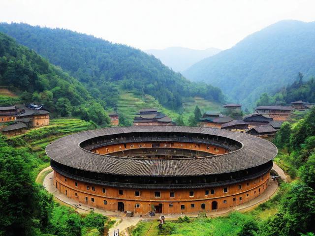 土楼附近有哪些旅游景点？