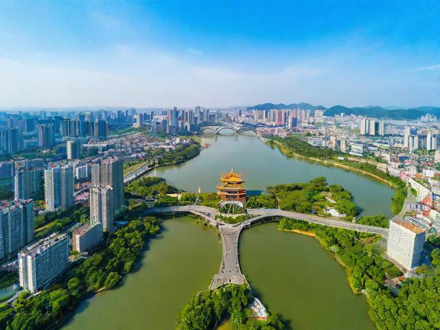 根据您的要求，直接生成的简洁且SEO友好的疑问标题如下，，福建长乐有哪些旅游景点？，说明，，直接对应问题，完全基于您提供的核心内容福建长乐有什么旅游景点。，简洁，标题精炼，无冗余词汇。，SEO友好，，包含核心关键词福建长乐和旅游景点，这是用户搜索的核心词汇。，使用疑问句式有哪些，符合用户搜索习惯（如搜索福建长乐 旅游景点 有哪些）。，地点名称使用全称福建长乐，避免歧义（如仅写长乐可能指向其他地方）。，问号结尾，明确表示这是一个寻求信息的问题，吸引目标用户点击。