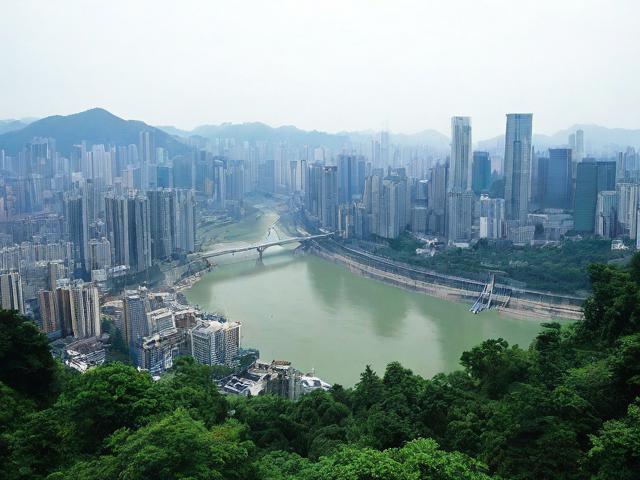 重庆成都旅游攻略,两地特色景点与美食有哪些?
