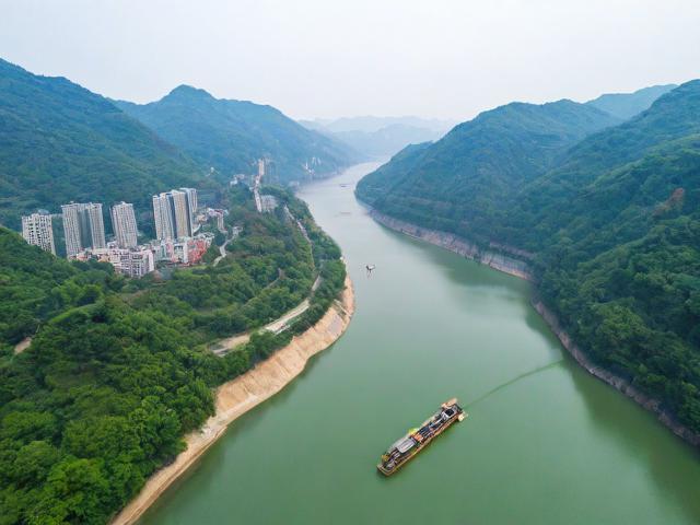 北碚旅游攻略,有哪些必去景点和美食推荐?