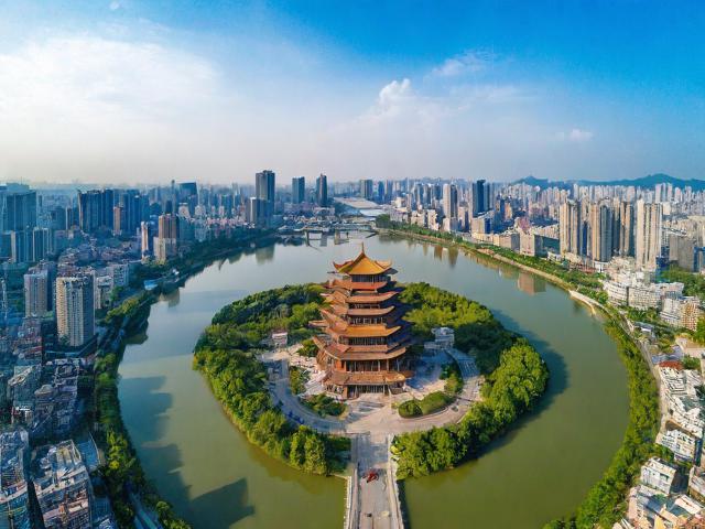 贵阳东附近有哪些值得一去的旅游景点?