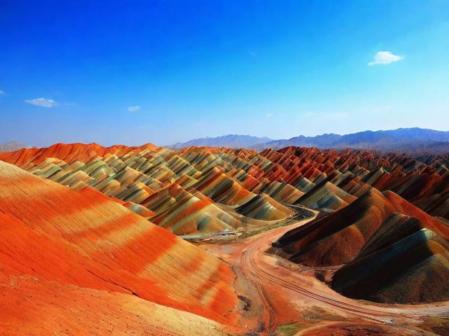 张掖和武威有哪些必去的热门旅游景点?