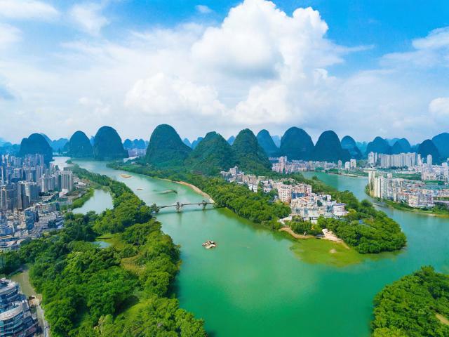 崇左旅游攻略，有哪些必去景点和美食推荐？