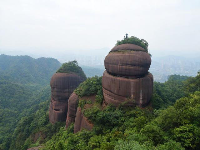 如何规划丹霞山长老峰的完美攻略?