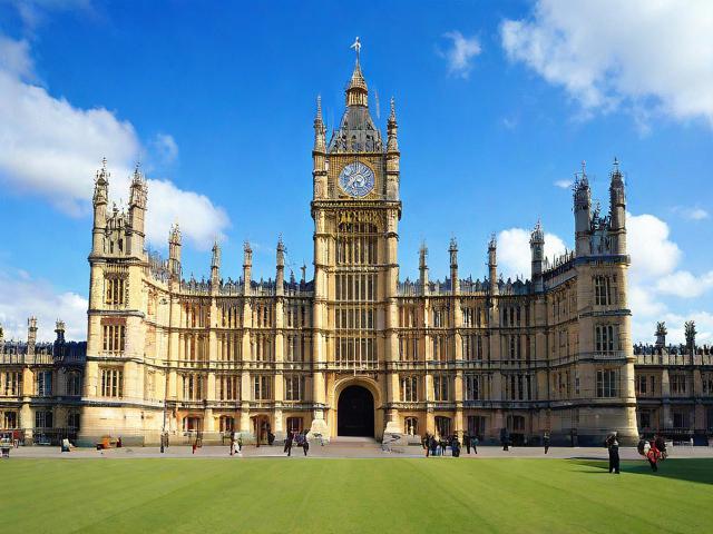 英国飞法国需要多长时间?