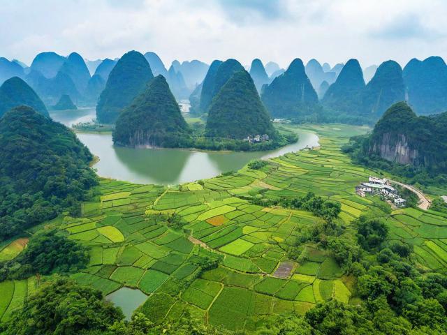 广州到贺州旅游攻略,有哪些不容错过的景点和美食?,或者,广州到贺州旅游攻略,如何规划行程最合理?