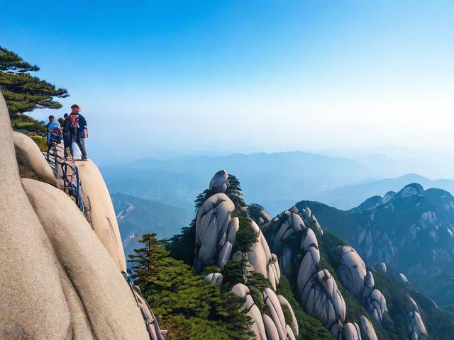 南岳衡山爬上山顶需要多长时间?