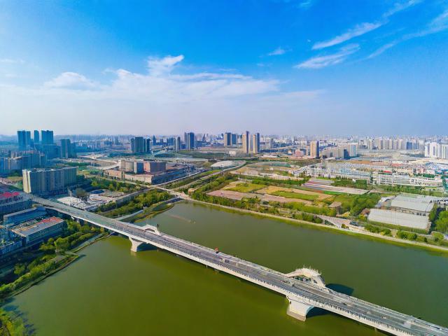 白城有哪些必游景点和特色美食?