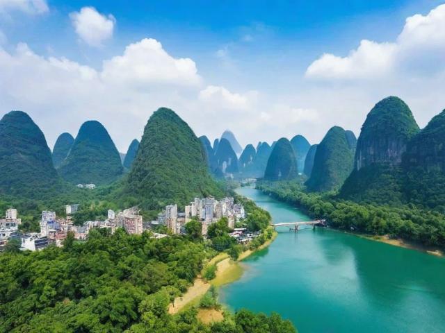 恩施旅游必去景点推荐理由(恩施旅游必去景点推荐理由有哪些)