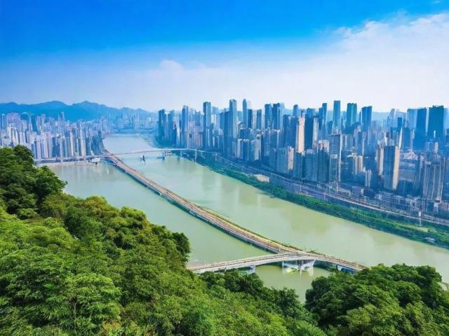重庆自驾游有哪些必去景点和路线推荐?