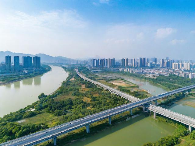 乐山到内江乘汽车需要多少时间？