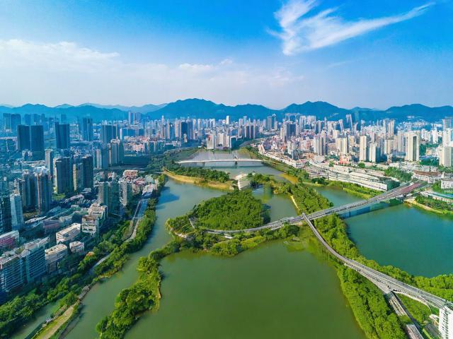 赣州游玩有哪些必去景点,美食推荐及交通出行全攻略?