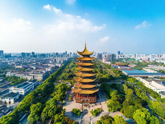 如何在一天内游览完泉州的精华景点?