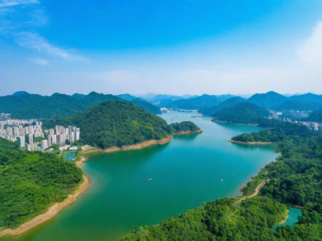 福建游玩攻略,有哪些必去景点和美食推荐?