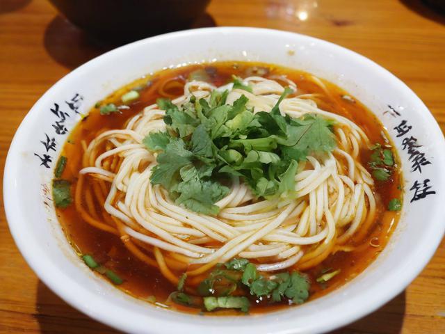 昆明美食攻略,有哪些必尝的地道美味?