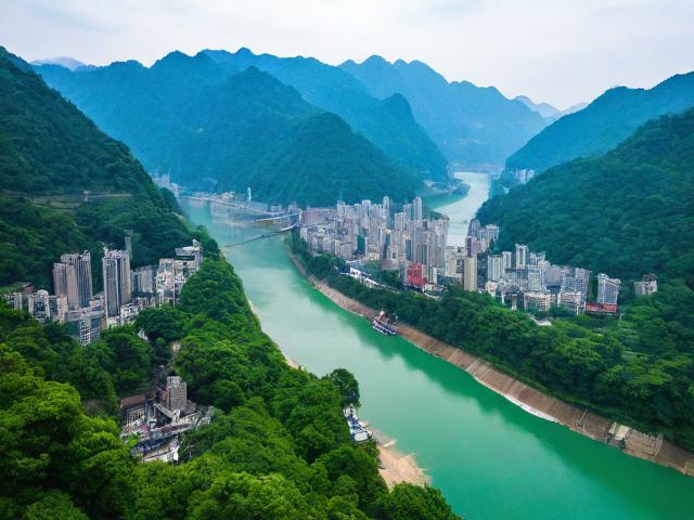 重庆到四川需要多少时间?交通方式及时长对比