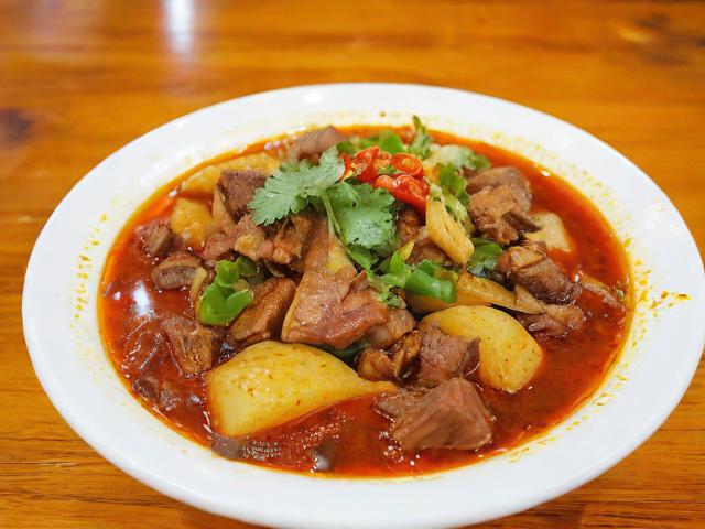 西华路美食攻略，有哪些不容错过的地道美味？