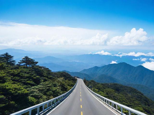 峨眉山自驾游有哪些必去景点及注意事项?