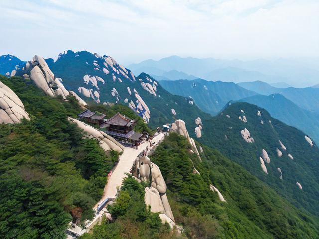 五岳寨攻略,五岳寨有哪些不容错过的旅行攻略和景点推荐?