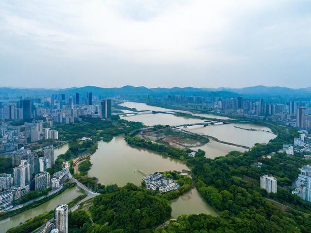 台州旅行攻略,有哪些必去景点和美食推荐?