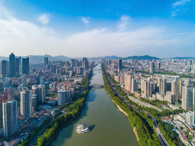 湖南长沙旅游攻略,有哪些不容错过的景点和美食?