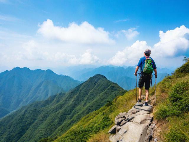 如何制定广东第一峰徒步攻略?