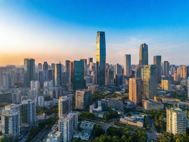 成都市旅游攻略,有哪些不容错过的景点和美食?