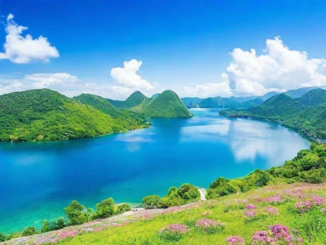 如何制作一份详尽的旅游攻略表格模板?