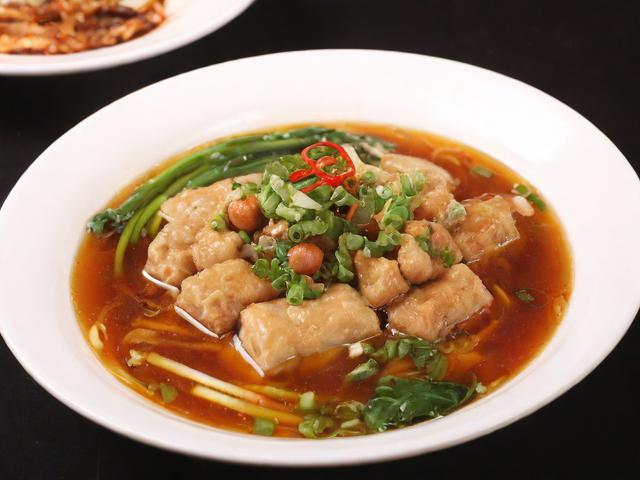 泉州美食攻略,探索哪些地道佳肴不容错过?
