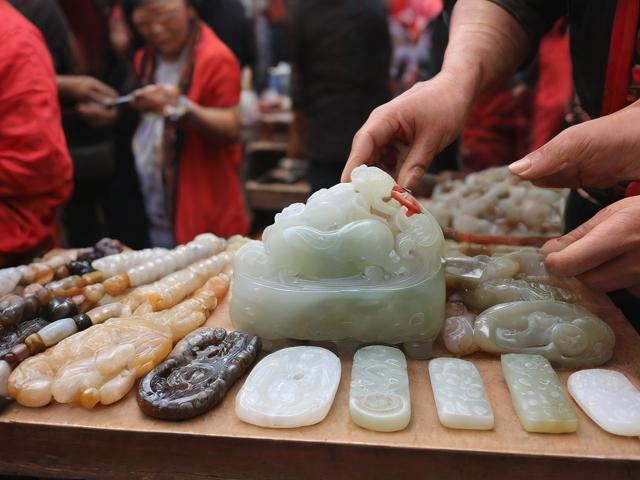平洲玉器街买玉有何攻略?怎样挑选才能买到心仪美玉?