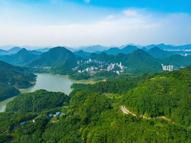 江西旅游攻略,有哪些不容错过的美景与美食?