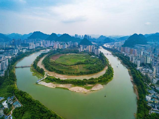 贵州都匀旅游攻略,有哪些必去景点和特色美食?