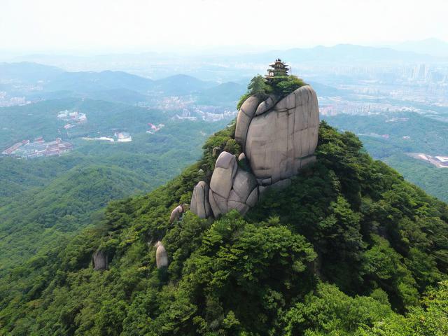 圣莲山旅游攻略,有哪些必去景点和实用小贴士?