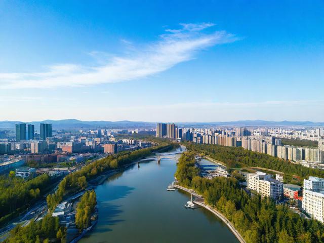 双鸭山旅游攻略,有哪些必去景点和美食推荐?
