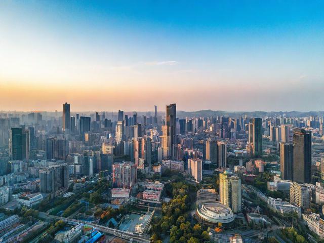 成都飞南京要多久?