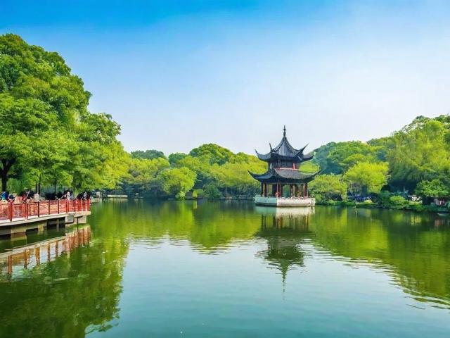 石湖景区游玩攻略,有哪些必去景点和最佳游玩路线?