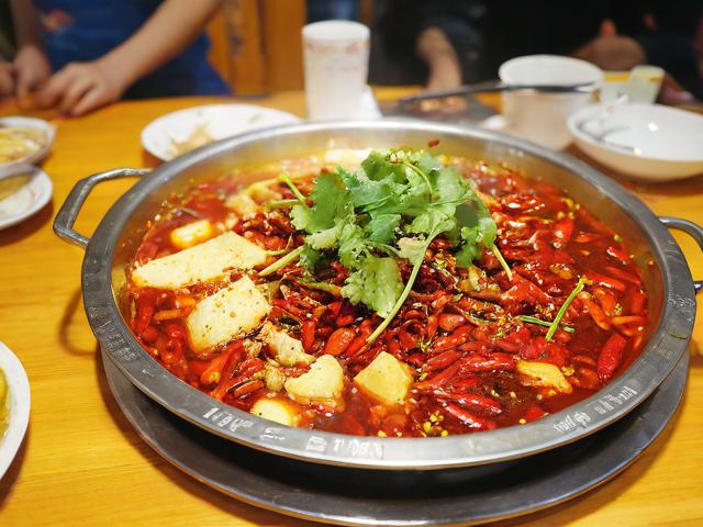 东关街美食攻略,有哪些不容错过的美味?,东关街美食攻略,哪道美食最具特色?,东关街美食攻略,怎样尽享地道风味?