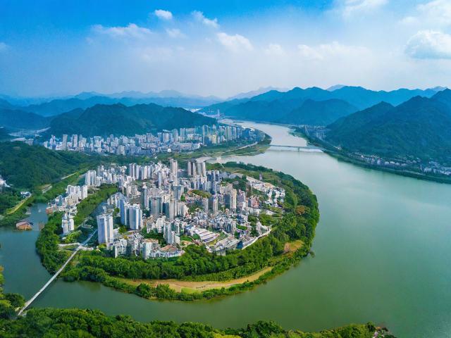 赣州旅游攻略,有哪些必游景点和美食推荐?