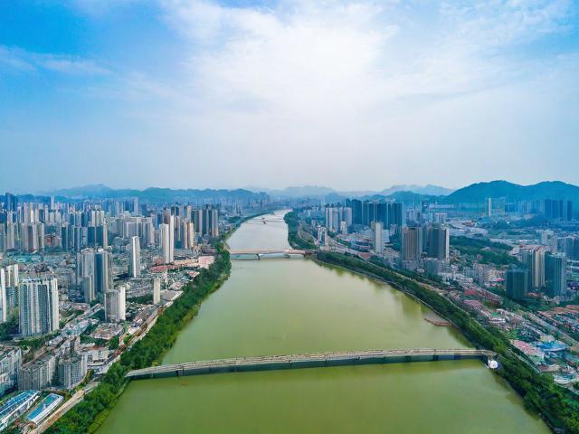 上饶旅游攻略,有哪些必去景点和美食推荐?